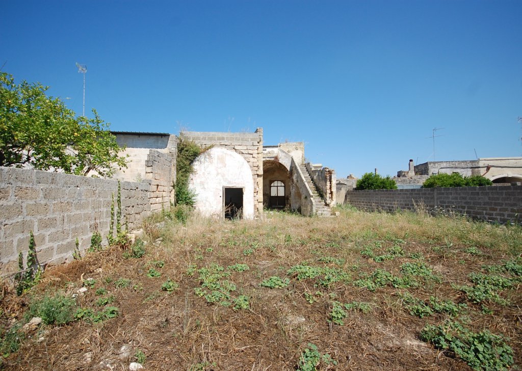 Sale Period house Vernole - Period house with private garden - Vernole (LE) Locality 