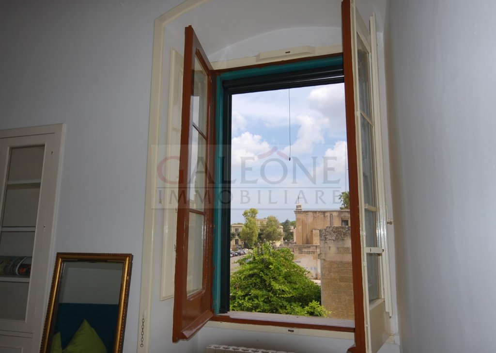 Sale Period house Lecce - Bright and spacious first floor apartment with two bedroom vaulted ceilings. Locality 