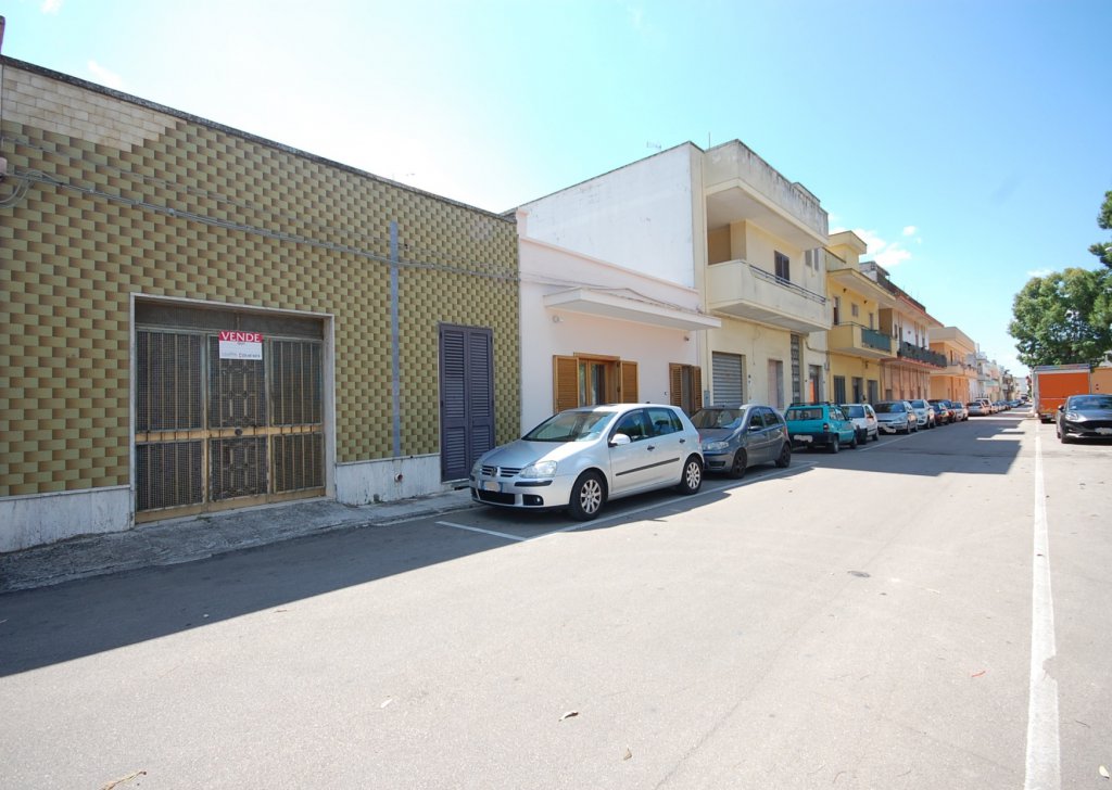 Abitazione indipendente in vendita  99 m², Monteroni di Lecce, località Semicentro