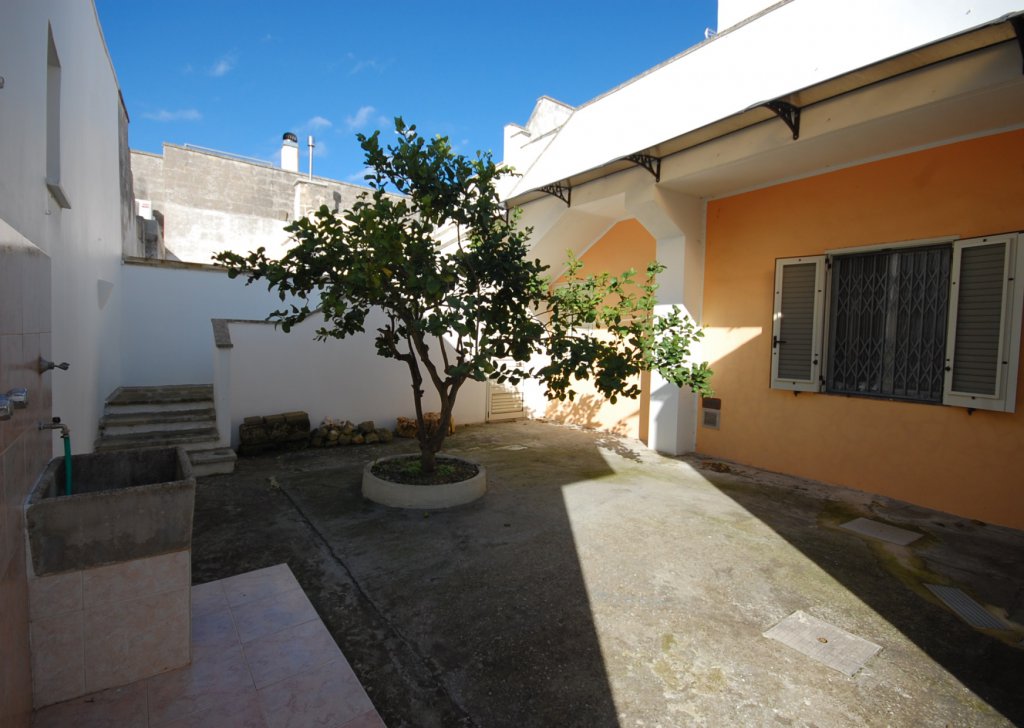 Detached house for sale  133 sqm, Ortelle, locality Semicenter