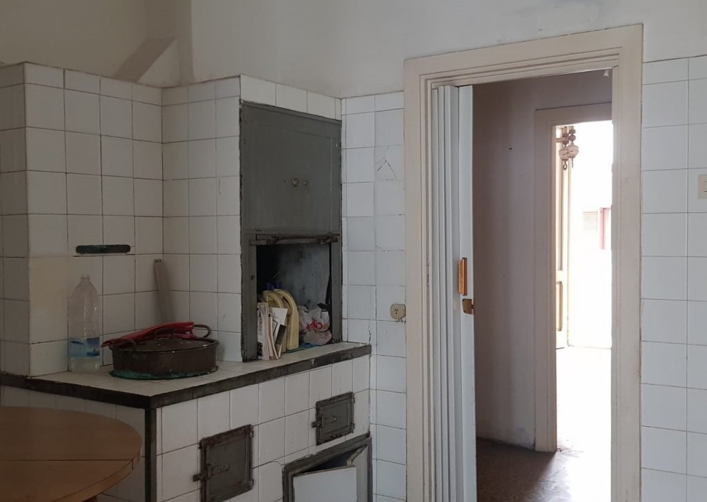Appartamento in vendita  96 m², Novoli, località Semicentro