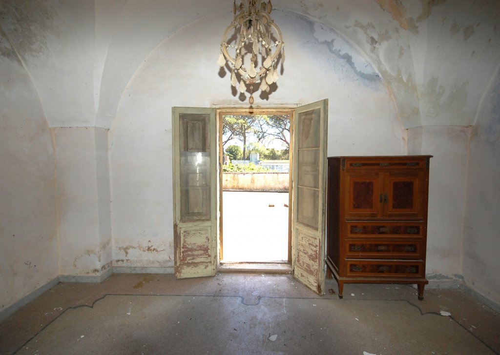 Villa d'epoca in vendita  via Condò 46, Arnesano, località Campagna