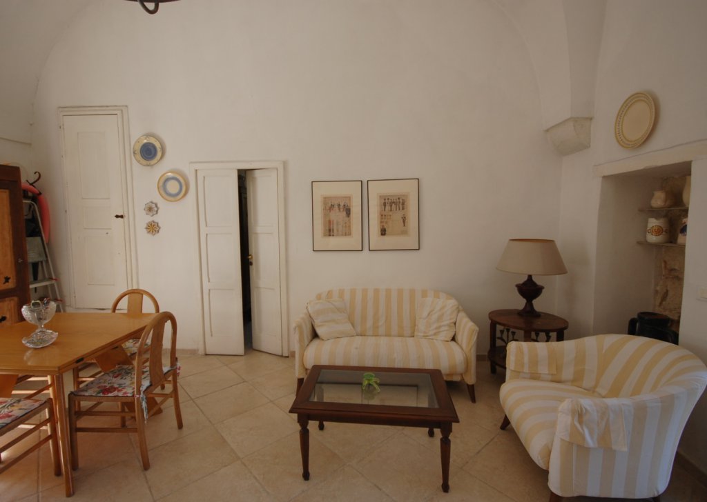 Sale Cottage Cutrofiano - Cutrofiano (Le) - Salento, Italy - Detached 4-bedroom country house Locality 